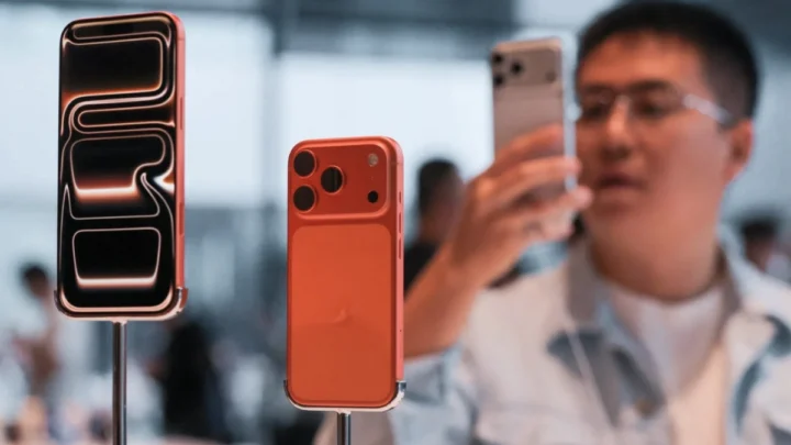 Apple Knackt $102 Mrd. Umsatz – iPhone 17-Fieber Entfacht Verkaufsschub