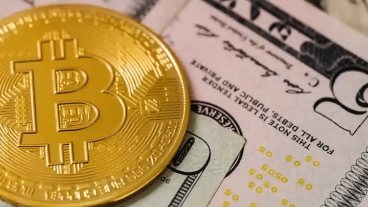 Bitcoin Kursanalyse: BTC erholt sich stark nach Crash – steht der Bullenmarkt auf der Kippe?