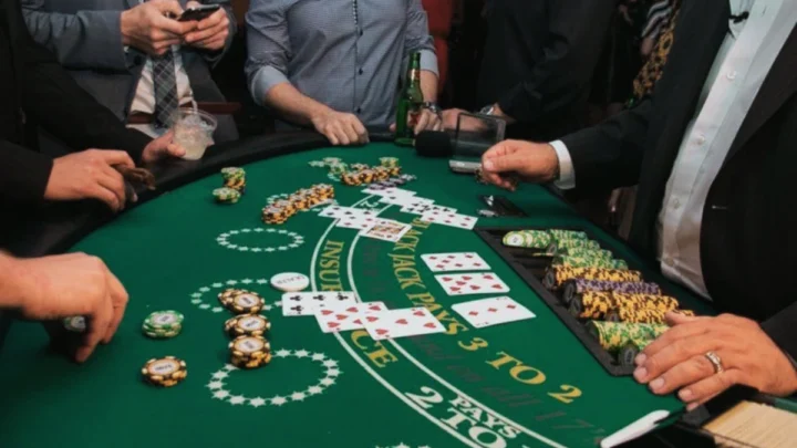 Blackjack Regeln Für Anfänger: Spielablauf Und Strategien
