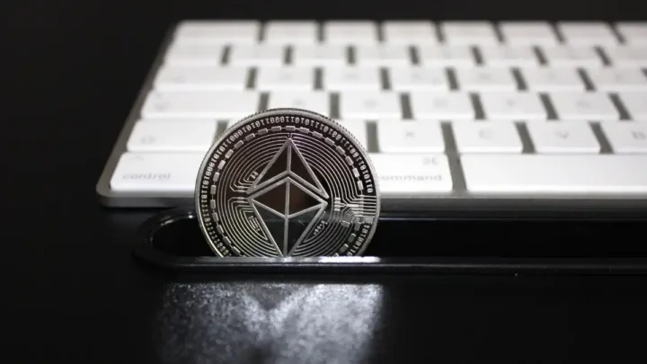 Ethereum Prognose 2026: Experten erwarten 10.000 US-Dollar – Remittix (RTX) als Utility-Geheimtipp mit realem Potenzial