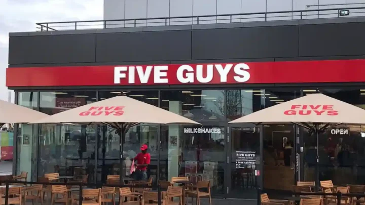 Five Guys Deutschland tief in den roten Zahlen – Millionenverluste gefährden Zukunft