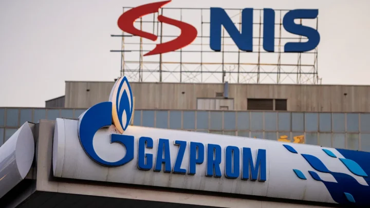 Serbien prüft Verstaatlichung von Gazproms NIS unter wachsendem Sanktionsdruck der USA