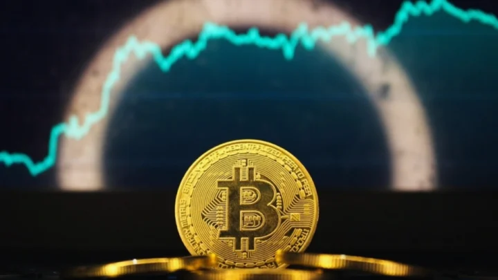 Bitcoin kehrt auf 90.000 US-Dollar zurück: Was die Jahresendrallye für 2025 bedeutet