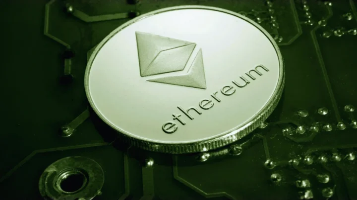 Ethereum Kurs versucht Erholung inmitten anhaltender wirtschaftlicher Unsicherheit