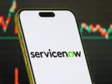 ServiceNow-Aktie rutscht ab, während der Gesamtmarkt zulegt