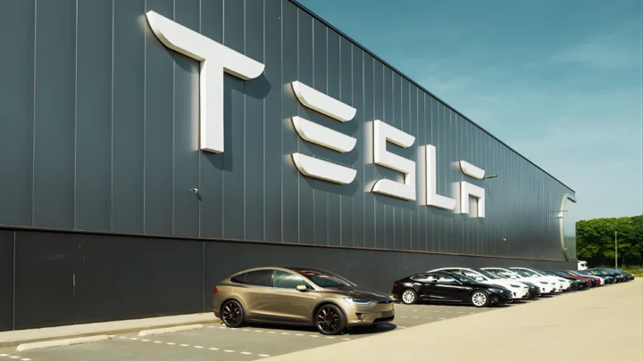 Tesla-Aktie Vor Neuem Höhenflug? Robotaxis Als Hoffnungsträger