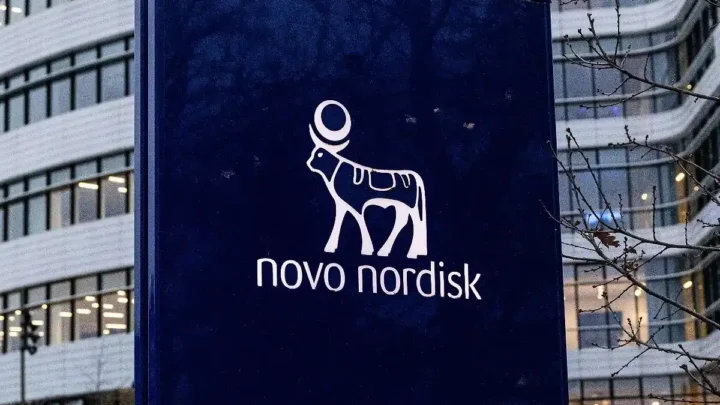 Novo Nordisk unter Druck: Wie enttäuschende Studiendaten und Preissenkungen den Pharma-Giganten erschüttern