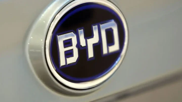 BYD Aktie im Fokus: 1-Megawatt-Ladenetz soll 500 Kilometer Reichweite in 5 Minuten ermöglichen