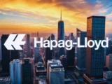 Hapag-Lloyd-Aktie mit fallendem Kurs und Containerschiff auf hoher See – Reederei unter Druck durch Konflikt im Nahen Osten