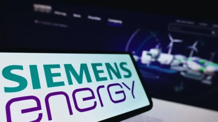 Siemens Energy Aktie 2026 unter Druck: Leichte Kursverluste am Vormittag – Trotz solider Aufholjagd bleiben Anleger vorsichtig