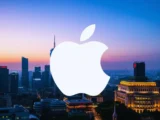 Apple Business Plattform auf Mac und iPhone mit Geräteverwaltung, E-Mail und Standortkarten, Logo von Apple Business 2026