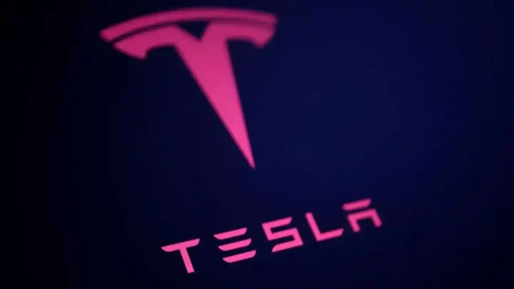 Tesla erhöht Cybertruck AWD Preis um 10.000 Dollar: Was das für Käufer und Investoren bedeutet