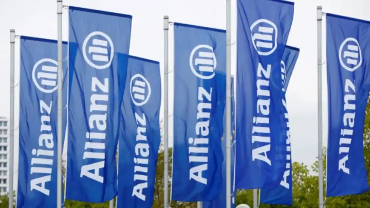 Allianz-Aktie nach Ankündigung einer Führungsumstrukturierung leicht schwächer
