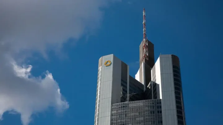 UniCredit startet offizielles Übernahmeangebot für Commerzbank