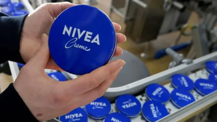 Beiersdorf-Aktie stürzt um 18 % ab nach schwachem Ausblick – Wendepunkt für den DAX-Hautpflegekonzern?