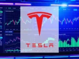 Tesla Fahrzeuge und Technologie mit Wachstumssymbol