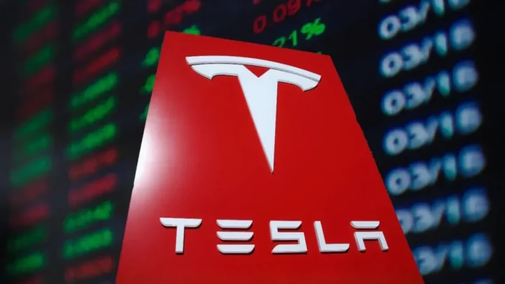 Tesla Aktie mit starkem Plus: Über 6 Prozent Gewinn – Erholung nach schwachem Start ins Jahr 2026