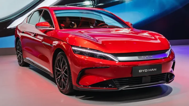 BYD Aktie 2026: Nach schwachem Jahresstart – Warum der chinesische E-Auto-Gigant trotzdem auf Überholspur bleiben könnte