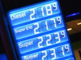 Tankstelle mit hohen Dieselpreisen im April 2026