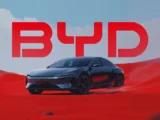 BYD-Aktie Kurschart mit leicht fallender Tendenz am 7. April 2026, roter Pfeil und Hintergrund mit modernem Elektroauto von BYD
