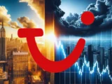 TUI-Aktie mit leicht steigendem Kurs am 7. April 2026, grüner Pfeil, Flugzeug und Strand im Hintergrund – Symbol für Tourismus und Reisen