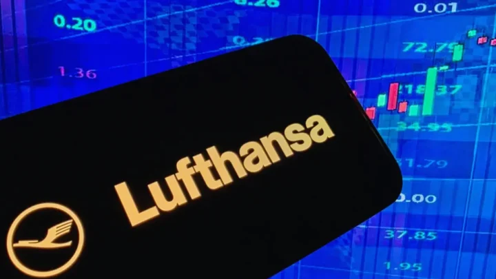 Lufthansa-Aktie rast nach oben: +9 Prozent Plus nach Waffenruhe – Profitieren Airlines jetzt von billigerem Kerosin?