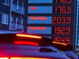 Hohe Diesel- und Benzinpreise 2026 an einer Tankstelle in Deutschland mit Fokus auf Rekordniveau und Preisentwicklung