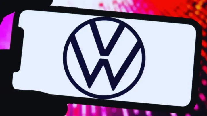 Volkswagen Aktie 2026 unter Druck: Schwache Auslieferungen, günstige Bewertung – Jetzt Chance oder Risiko für Anleger?
