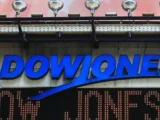 Globale Börsenentwicklung mit DAX, Dow Jones und Goldpreis im Vergleich