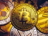 Bitcoin Kurs stabil bei 75000 Dollar mit möglichem Ausbruchsszenario