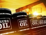 Aktueller Ölpreis-Chart mit Brent und WTI Notierungen im April 2026, rote und grüne Linien zeigen Schwankungen durch geopolitische Spannungen.