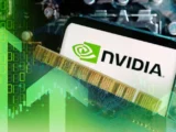 Nvidia Aktie 2026 Chart mit Kursentwicklung, Blackwell-Architektur und Symbolen für KI-Token-Produktion in Rechenzentren