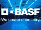 BASF Aktie 2026 mit Logo des Chemiekonzerns, Chartverlauf und Symbolen für Chemieprodukte