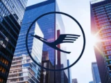 Lufthansa Flugplan mit gestrichenen Kurzstrecken, Kursrückgang der Aktie und Überblick über europäische Märkte.