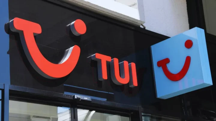 TUI-Aktie stürzt fast 5 % ab: Warum der Tourismusriese jetzt unter Druck steht und was Anleger wissen müssen
