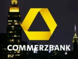 Commerzbank-Logo mit steigender Aktienkurskurve und Börsengrafik im Hintergrund – Symbol für die positive Entwicklung der Commerzbank-Aktie im April 2026