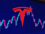 Tesla Fahrzeugtechnologie 2026 mit FSD-Update, Model Y Sicherheitsprüfung und wachsender Investitionsstrategie im Elektroauto- und KI-Sektor