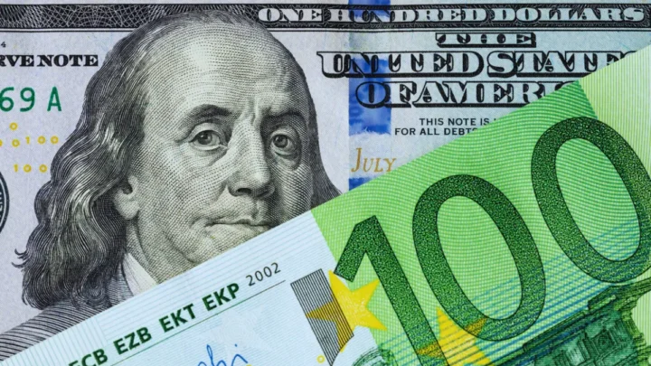 Euro, Dollar und Franken 2026: Warum der US-Dollar nach der Fed-Entscheidung wieder stärker wird