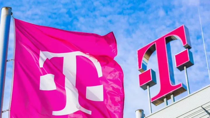 Deutsche Telekom Aktie erreicht neues Jahreshoch: Starke Zahlen und Rekorddividende überstrahlen Führungswechsel