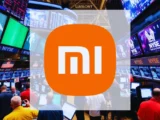 Xiaomi Logo an modernem Gebäude als Symbol für Wachstum und internationale Expansion