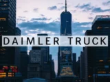 Daimler Truck Aktie mit Lkw und Nordamerika-Symbol – Darstellung der aktuellen Herausforderungen und langfristigen Strategie des Nutzfahrzeugherstellers