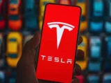 Tesla Aktie Chart mit Kurs bei 390 Dollar und Plus 2,41 Prozent Mai 2026