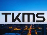 U-Boot der Klasse 212 mit TKMS Logo und steigendem Aktienchart – Symbol für Wachstum im maritimen Verteidigungssektor 2026