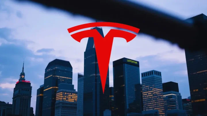 Tesla Aktie rutscht ab: Tech-Werte unter Druck – DAX schwächer, Ölpreis steigt deutlich