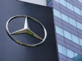 Daimler Truck Aktie Kurs mit Outperform