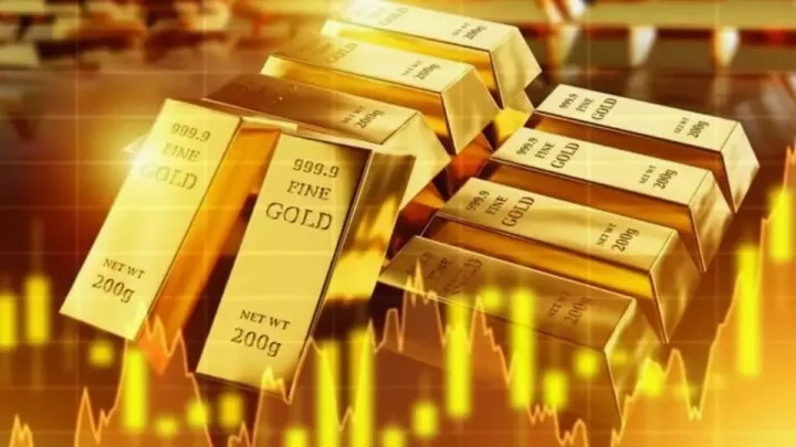 Goldpreis fällt unter 4.500 Dollar: Warum sinkt das Edelmetall jetzt?