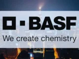 BASF Aktie Kurschart mit schwankender Entwicklung im DAX und moderater Seitwärtsbewegung im Chemiesektor.