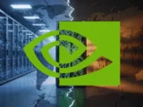 Nvidia-Logo vor KI-Servern und Taiwan-Karte im Hintergrund während Ermittlungen wegen illegaler Chip-Exporte nach China.