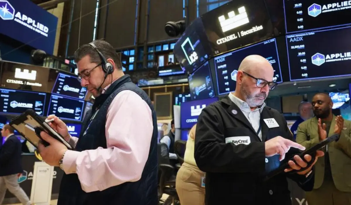 Dow Jones fällt unter 50.500 Punkte: Warum der US-Leitindex heute schwächelt