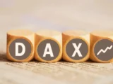 DAX-Anzeige an der Frankfurter Börse mit leicht steigenden Kursen.